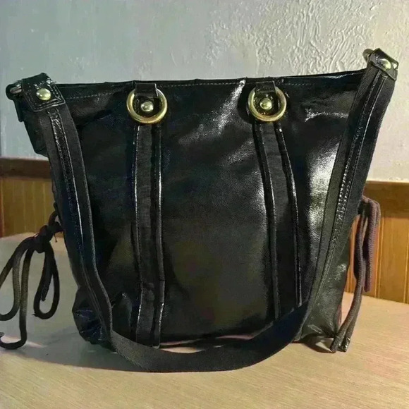 Coach “Daisy” Liquid Gloss Black Patent Leather Bag - Picture 3 of 12